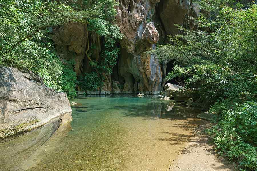 Tour mạo hiểm: Thung Lũng Sinh tồn – hang thủy cung