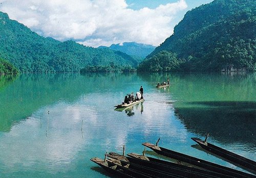 Tour Hồ Ba Bể – Sông Năng – Động Puông 2 ngày 1 đêm