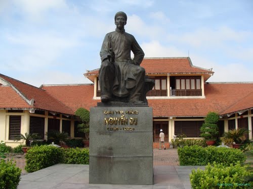 Tour Thiên Cầm Hà Tĩnh