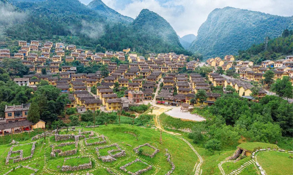 Tour Nam Ninh – Lệ Ba -Hạ Tư Cổ Trấn – Trấn Viễn – Thiên Hộ Miêu Trại 4 ngày 3 đêm