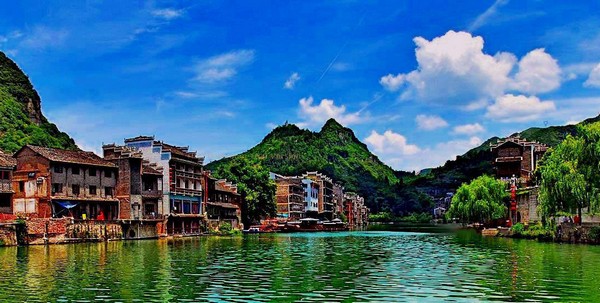 Tour Nam Ninh – Lệ Ba -Hạ Tư Cổ Trấn – Trấn Viễn – Thiên Hộ Miêu Trại 4 ngày 3 đêm