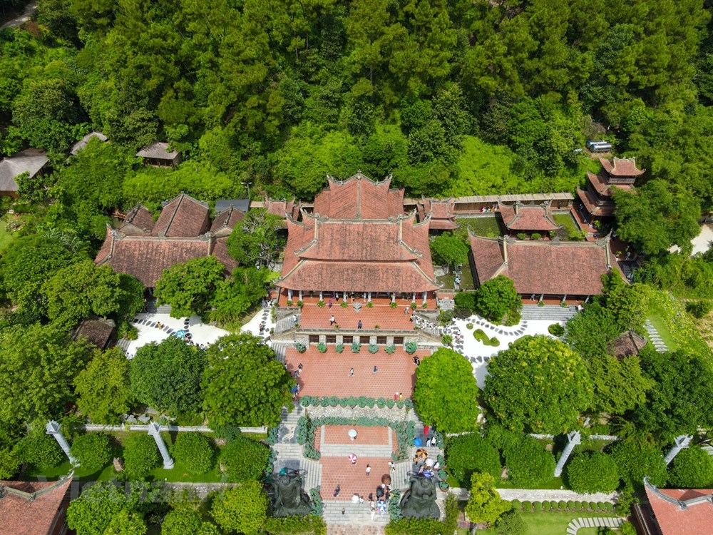 Tour Tam Chúc – Dịa Tạng Phi Lai 1 ngày