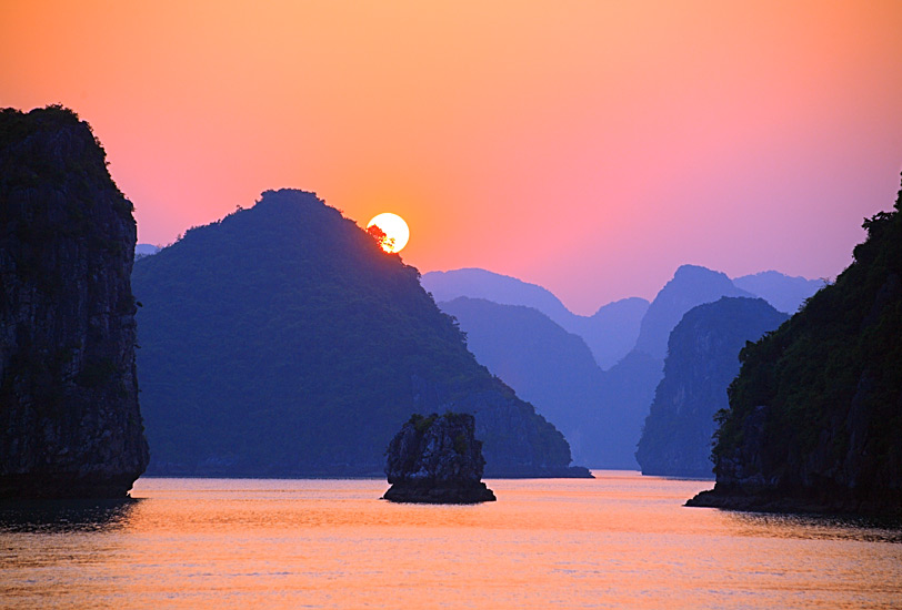 Tour Sunset trên vịnh Lan Hạ